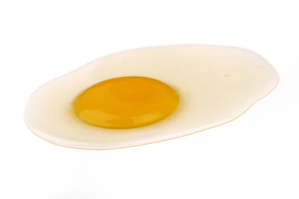 Taze yumurta beyaz arka planda izole — Stok fotoğraf