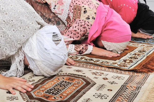 Moslimmeisjes Klaagmuur, moskee — Stockfoto