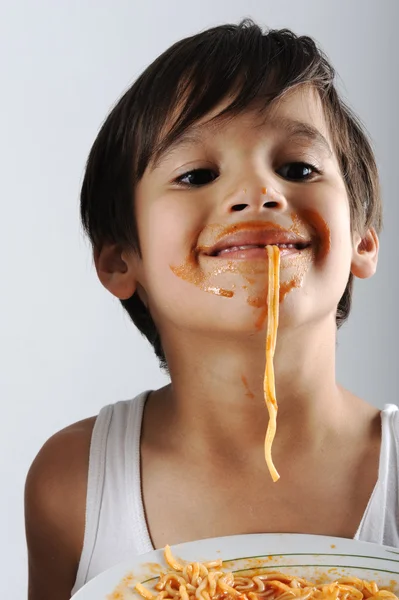 Comer espaguetis —  Fotos de Stock