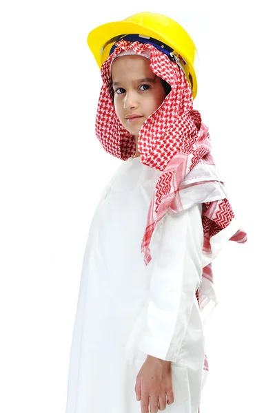 Piccolo ingegnere bambino arabo carino — Foto Stock