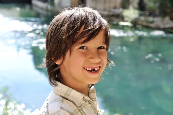 Little kid boy outdoor — Stock Photo, Image