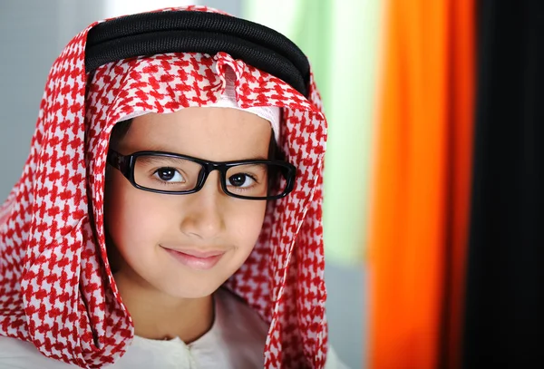 幸せなアラビア語の少年 ロイヤリティフリーのストック写真