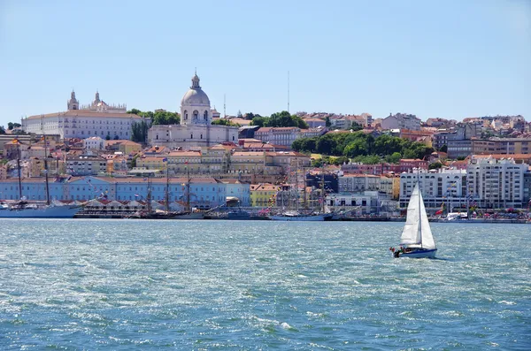 Yelkenli ve Lizbon peyzaj Telifsiz Stok Fotoğraflar