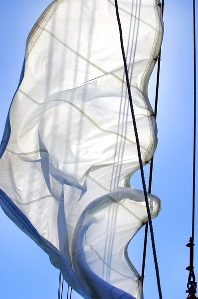 風に帆と空 — ストック写真