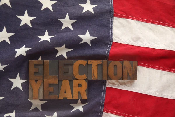 Drapeau américain avec année électorale mots — Photo