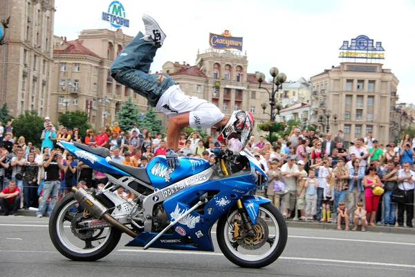 Bikers meeting and show on Kiev City Day — Stock Photo, Image