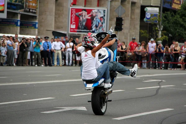 Întâlnire cu motocicliștii și spectacol de Ziua orașului Kiev — Fotografie, imagine de stoc