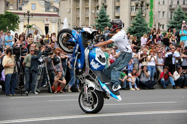 会議のバイカーとキエフ市の日にショー — ストック写真