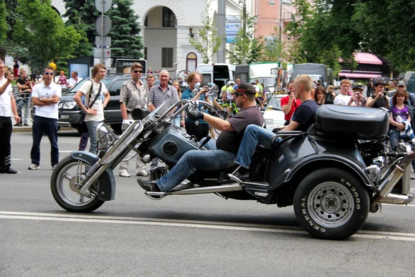 Spotkanie rowerzystów i Pokaż na dzień miasta Kijowa — Zdjęcie stockowe