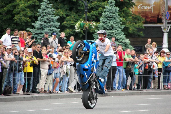 会議のバイカーとキエフ市の日にショー — ストック写真