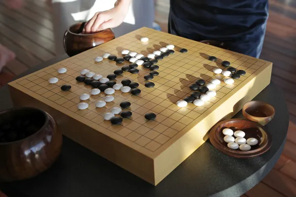Przejść gra planszowa Chińczyk — Zdjęcie stockowe
