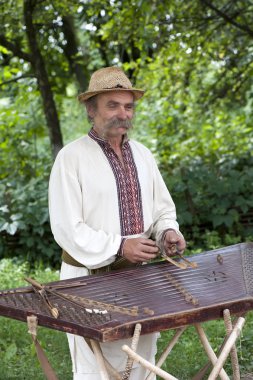 A Ukrainian folk musician clipart