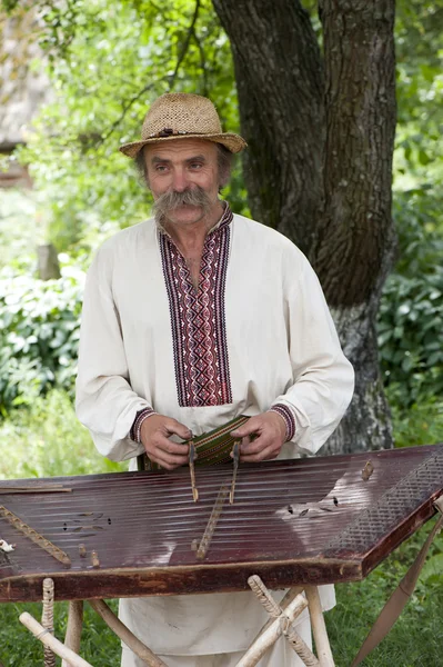 Um músico folk ucraniano — Fotografia de Stock
