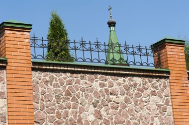 taş çit Manastırı