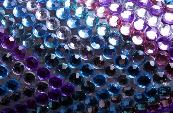 Konstgjorda färgglada pärlor bakgrund — Stockfoto