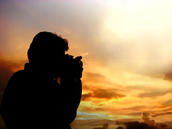 Ηλιοβασίλεμα φωτογράφος σιλουέτα — Φωτογραφία Αρχείου