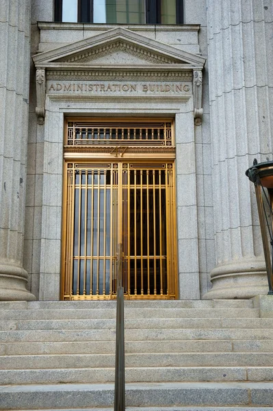 Mormon Neoclassical Building Entrance — Stock Photo, Image