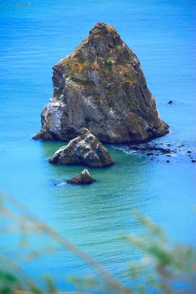 Rock Island On Monterey California Coast — Stock Photo, Image
