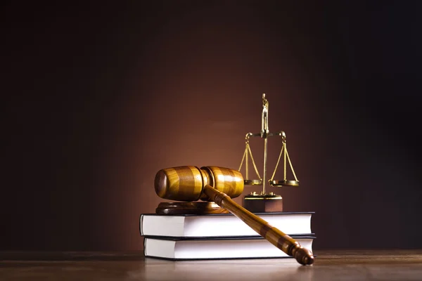 Concepto de ley y justicia, mazo de madera —  Fotos de Stock