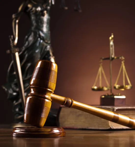木製の小槌法廷弁護士、正義の概念 — ストック写真