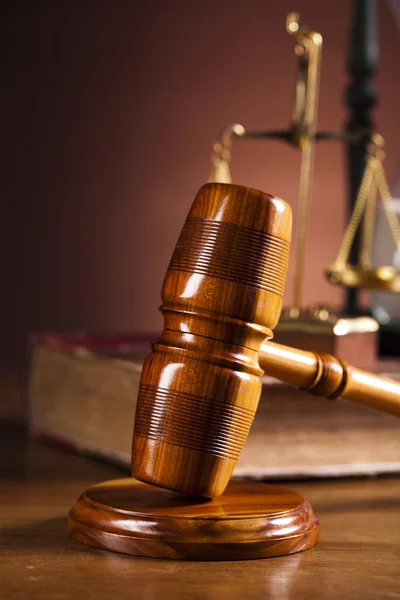 Адвокат деревянного молотка, концепция правосудия — стоковое фото