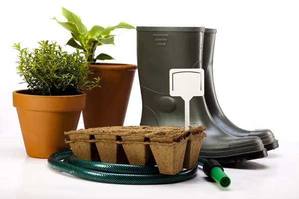 使用工具，植物的花园靴子 — 图库照片