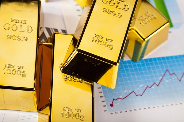 Financiële indicatoren, grafiek, goudstaaf, geld — Stockfoto