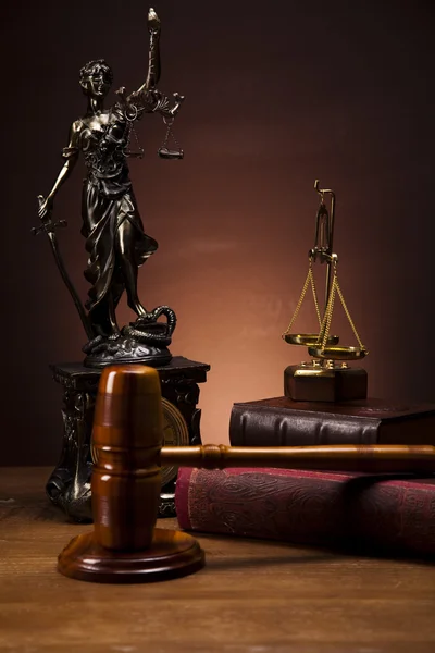 Статуя леді юстиції — стокове фото