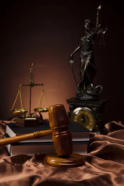 Статуя леди-судьи — стоковое фото