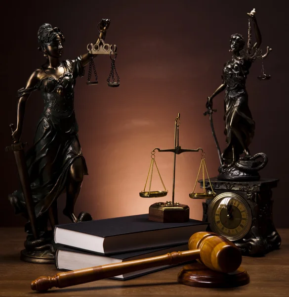 Standbeeld van Vrouwe Justitia — Stockfoto