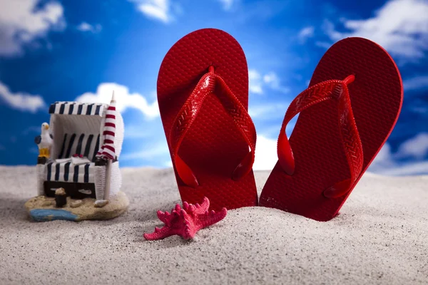 Slippers en zand — Stockfoto