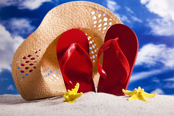 Flip flops and sand — Stock Photo, Image