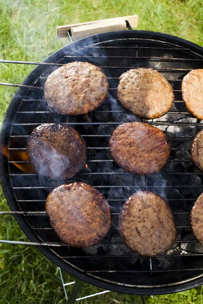 Steak, Grillen am Sommerwochenende — Stockfoto