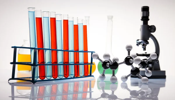 Kémiai laboratóriumi üvegáru berendezések — Stock Fotó