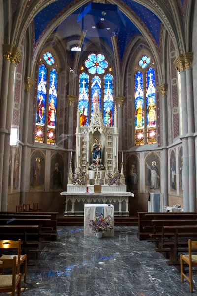 Innvendig i katedralen i Aosta – stockfoto