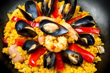 Paella.