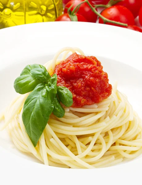 Spaghetti met tomaat — Stockfoto