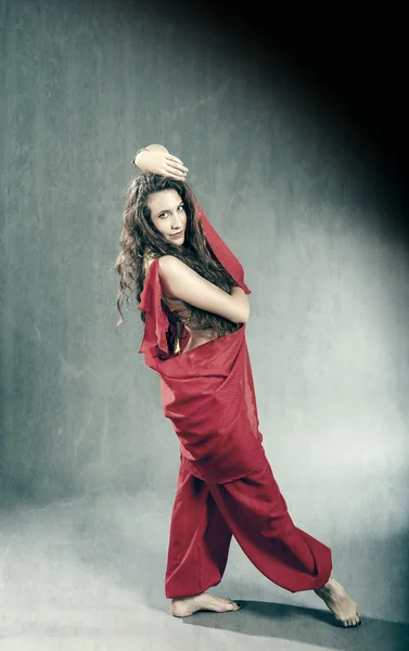 Sexy dançarina árabe — Fotografia de Stock