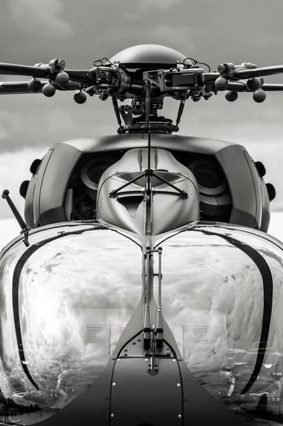 Hélicoptère militaire — Photo