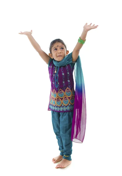 Döbbenve, hagyományos indiai lány — Stock Fotó