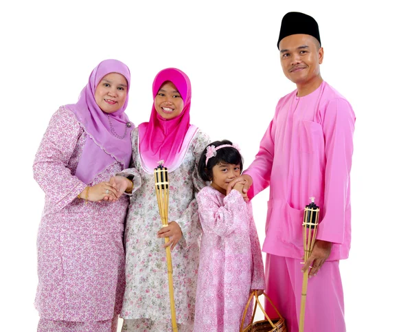 Maleis familie tijdens raya — Stockfoto
