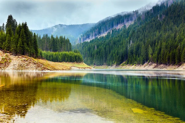 Sjön galbenu i Rumänien — Stockfoto