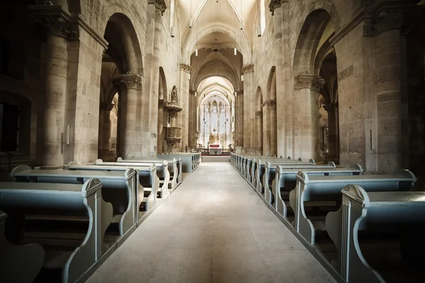 Wnętrze kościoła rzymsko katolickiego — Zdjęcie stockowe