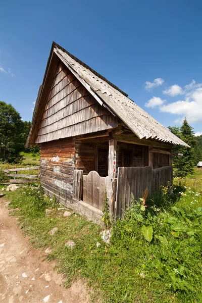 Wooden shack — Stock Photo, Image