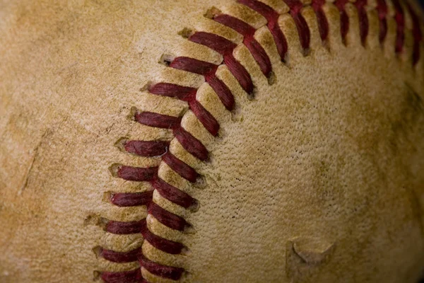 Velho beisebol usado — Fotografia de Stock