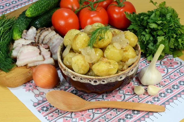 Batatas e legumes cozidos — Fotografia de Stock