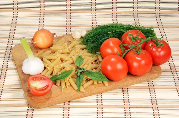 Macarrão e legumes — Fotografia de Stock