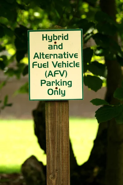 Hybrid parkering skylt — Stockfoto