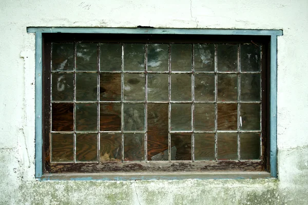 古い壊れた窓 — ストック写真