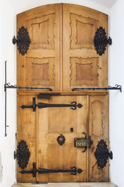 오래 된 medievil 문 — 스톡 사진